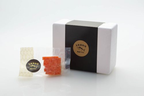 Dados de salmón noruego (300 g)